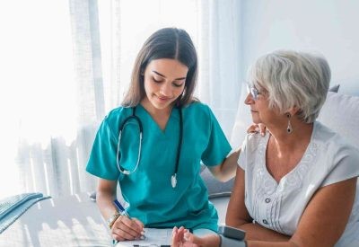You are currently viewing How Community Nursing Support Improves Health Outcomes and Independence